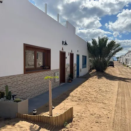 La Graciosita Traditional * Caleta de Sebo